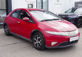 Подержанный автомобиль Honda Civic Hatchback 2008 года (3 фото)