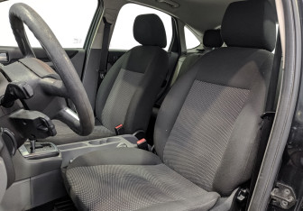 Подержанный автомобиль Ford Focus Hatchback 2010 года (20 фото)