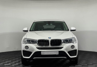 Подержанный автомобиль BMW X4 2017 года (3 фото)