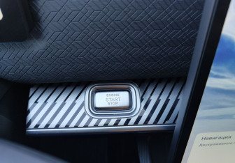 Подержанный автомобиль Jaecoo J7 2023 года (15 фото)