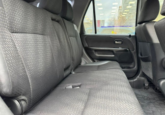 Подержанный автомобиль Honda CR-V 2004 года (11 фото)