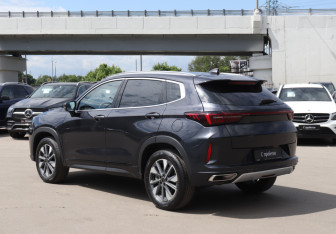 Подержанный автомобиль Exeed LX 2023 года (7 фото)