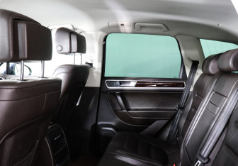 Подержанный автомобиль Volkswagen Touareg 2016 года (10 фото)