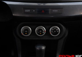 Подержанный автомобиль Mitsubishi Lancer Sedan 2008 года (14 фото)