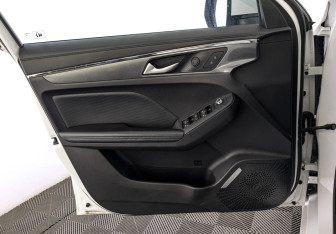 Подержанный автомобиль Haval Jolion 2022 года (19 фото)