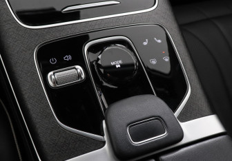 Подержанный автомобиль Jaecoo J8 2024 года (18 фото)