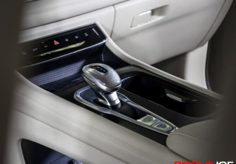 Подержанный автомобиль Voyah Dream 2023 года (30 фото)