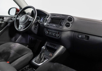 Подержанный автомобиль Volkswagen Tiguan 2013 года (6 фото)