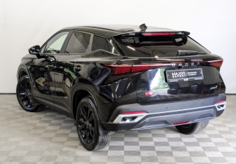 Подержанный автомобиль Omoda C5 2024 года (7 фото)