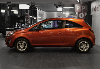 Подержанный автомобиль Opel Corsa 2013 года (4 фото)