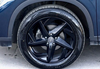 Подержанный автомобиль Omoda C5 2023 года (9 фото)