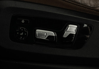 Подержанный автомобиль BMW X6 2020 года (16 фото)