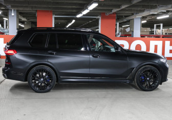 Подержанный автомобиль BMW X7 2019 года (4 фото)