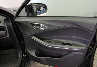 Подержанный автомобиль Москвич 3 2023 года (6 фото)