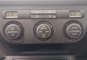 Подержанный автомобиль Volkswagen Golf Plus 2006 года (16 фото)