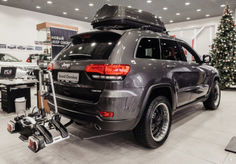 Новый Jeep Grand Cherokee 2023 (3 фото)