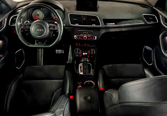 Подержанный автомобиль Audi RS Q3 2015 года (9 фото)