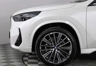 Новый BMW X1 2025 (8 фото)