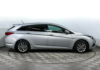Подержанный автомобиль Hyundai i40 Wagon 2016 года (4 фото)