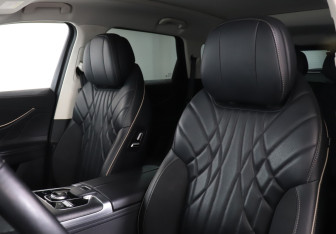 Подержанный автомобиль Jaecoo J8 2024 года (17 фото)
