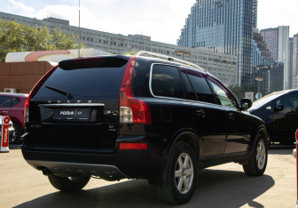 Подержанный автомобиль Volvo XC90 2009 года (4 фото)