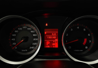 Подержанный автомобиль Mitsubishi Lancer Sedan 2007 года (11 фото)