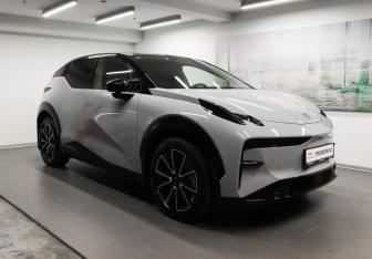 Подержанный автомобиль Zeekr X 2023 года (3 фото)