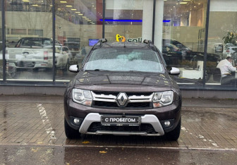 Подержанный автомобиль Renault Duster 2016 года (2 фото)