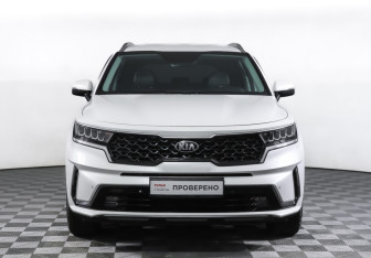 Подержанный автомобиль Kia Sorento 2021 года (2 фото)