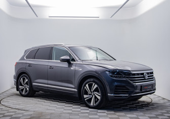 Подержанный автомобиль Volkswagen Touareg 2018 года (3 фото)
