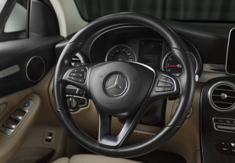 Подержанный автомобиль Mercedes-Benz GLC Coupe 2019 года (15 фото)