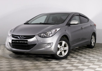 Подержанный автомобиль Hyundai Elantra Sedan 2012 года (1 фото)