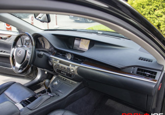 Подержанный автомобиль Lexus ES 2013 года (14 фото)
