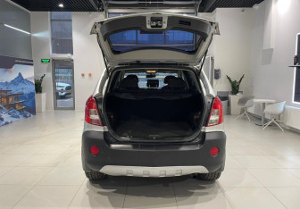 Подержанный автомобиль Opel Antara 2013 года (7 фото)