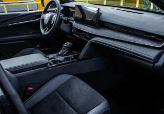 Подержанный автомобиль Toyota Camry Sedan 2026 года (7 фото)