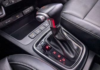 Подержанный автомобиль Kia Rio Hatchback 2022 года (28 фото)