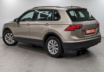 Подержанный автомобиль Volkswagen Tiguan 2020 года (7 фото)