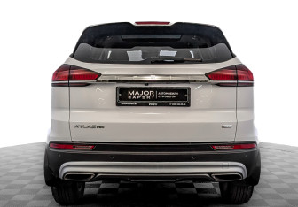 Подержанный автомобиль Geely Atlas Pro 2023 года (6 фото)