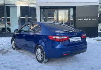 Подержанный автомобиль Kia Rio Sedan 2011 года (7 фото)