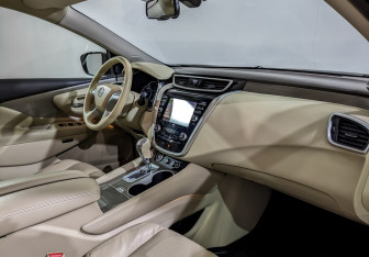 Подержанный автомобиль Nissan Murano Suv 2021 года (11 фото)