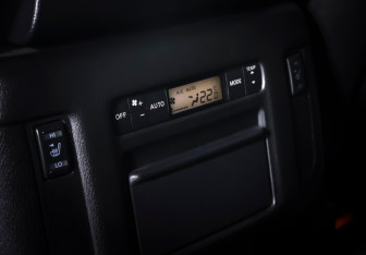 Подержанный автомобиль Infiniti QX80 2014 года (13 фото)