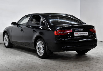 Подержанный автомобиль Audi A4 Sedan 2012 года (7 фото)
