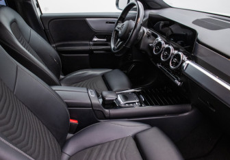 Подержанный автомобиль Mercedes-Benz GLB 2021 года (9 фото)