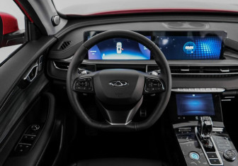 Подержанный автомобиль Chery Tiggo 8 Pro Max 2023 года (14 фото)