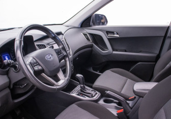 Подержанный автомобиль Hyundai Creta 2019 года (10 фото)