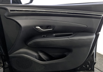 Подержанный автомобиль Hyundai Tucson 2021 года (25 фото)