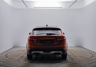 Подержанный автомобиль LADA (ВАЗ) Vesta Wagon 2020 года (6 фото)