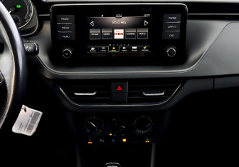 Подержанный автомобиль Skoda Rapid Liftback 2021 года (15 фото)