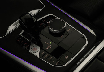 Подержанный автомобиль BMW X5 2021 года (19 фото)