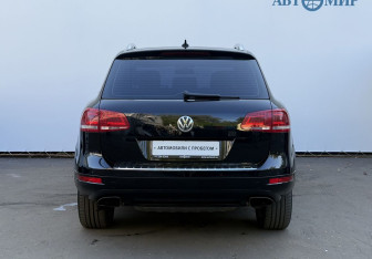 Подержанный автомобиль Volkswagen Touareg 2012 года (6 фото)